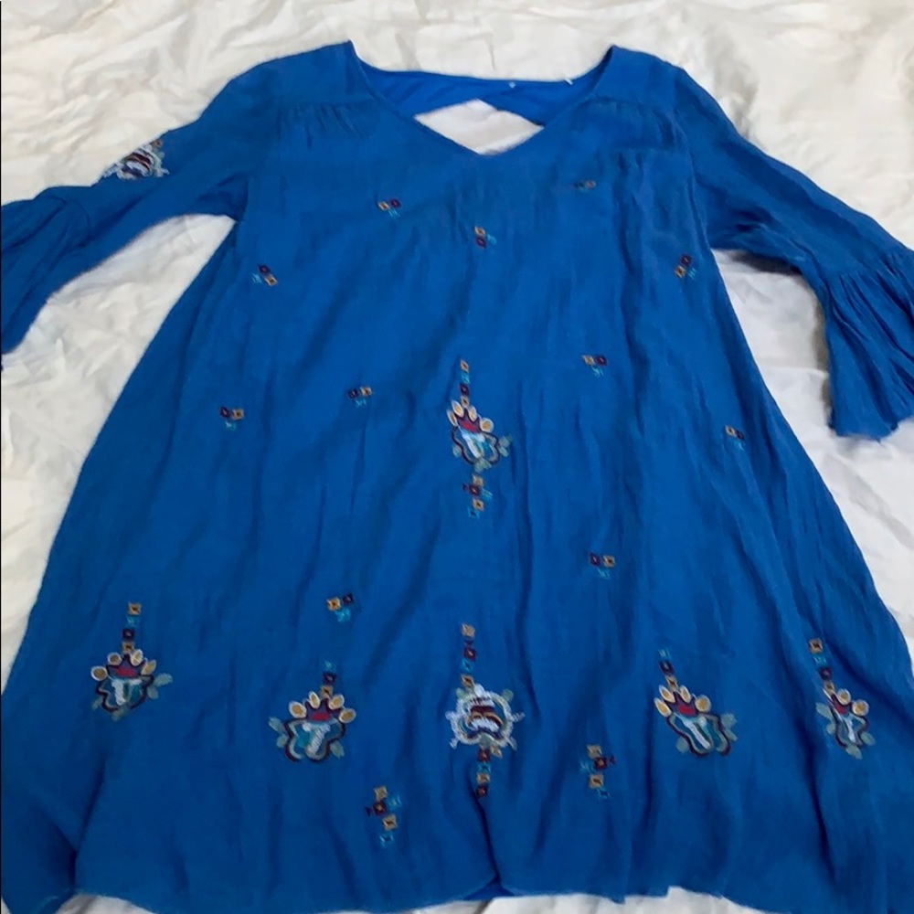 Blue back cutout dress